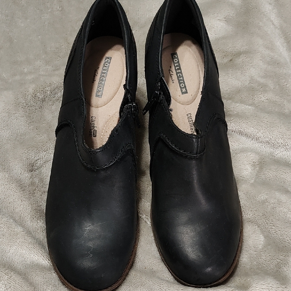 Clarks Collection Soft Cushion Black Shooties Ankle Booties Shoes Heels Size 9 M